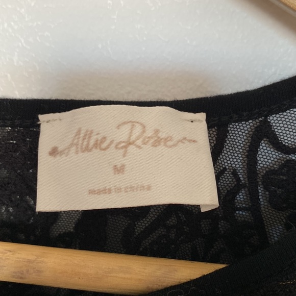 Black Lace Maternity Short Sleeve Pinkblush - Picture 3 of 5